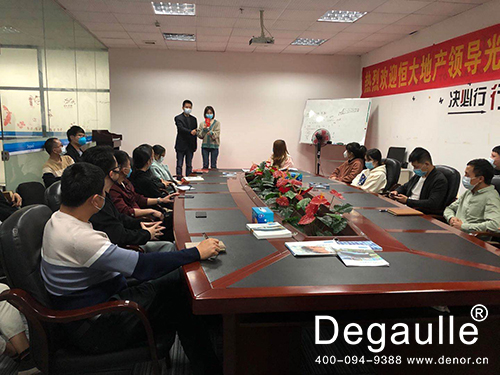 戴高樂泳池設(shè)備廠家