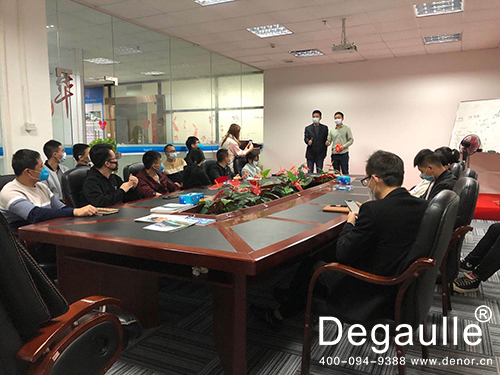 戴高樂泳池設(shè)備廠家